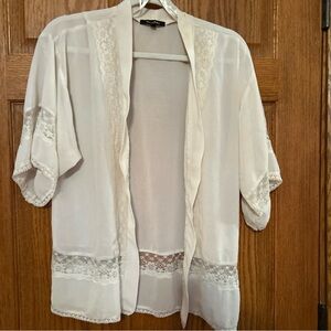 Max & Riley Elegant Cream Lace Kimono